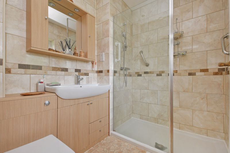 Annexe - Shower Room